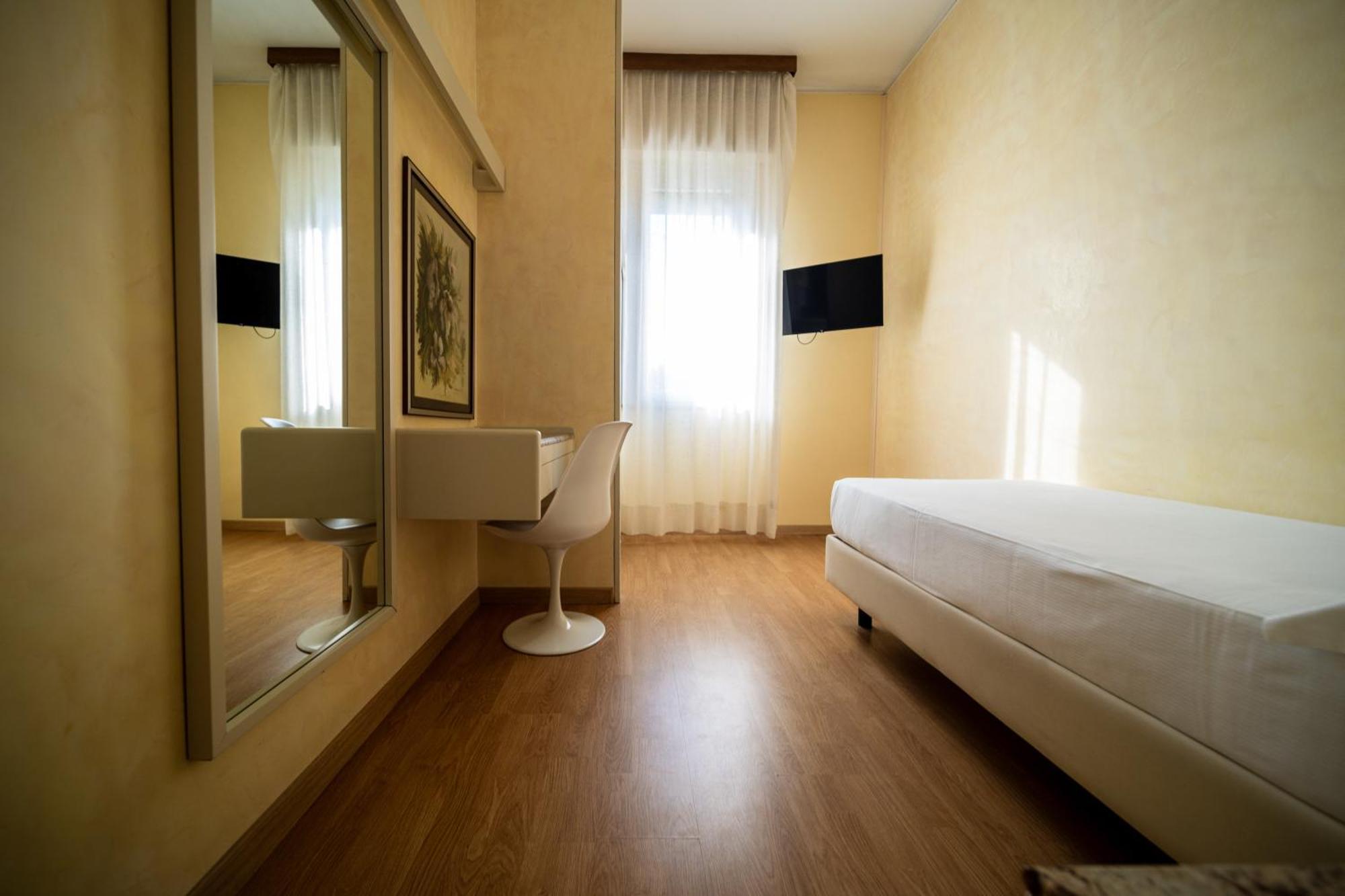 Hotel Rosabianca Rimini Bagian luar foto