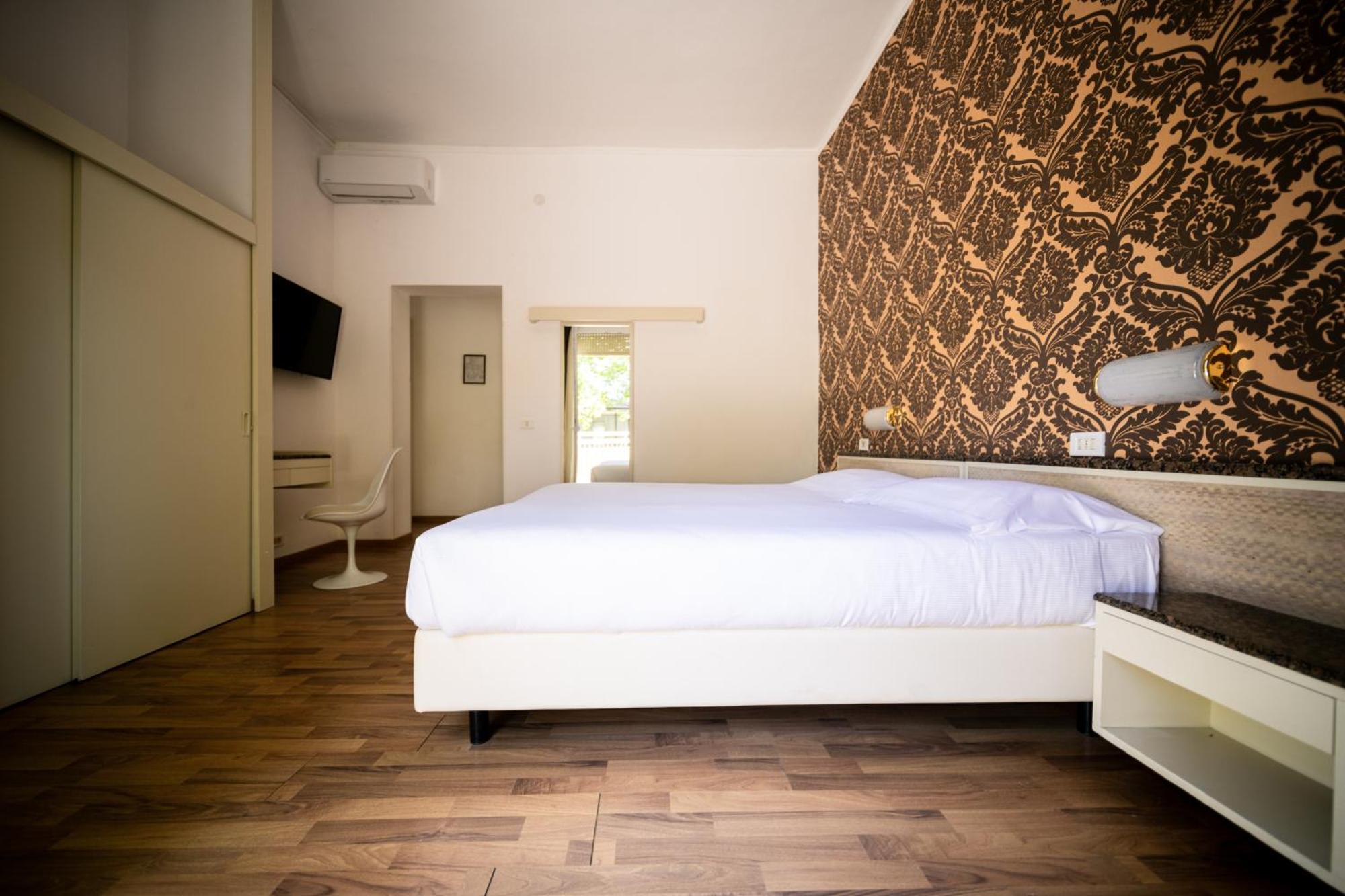 Hotel Rosabianca Rimini Bagian luar foto