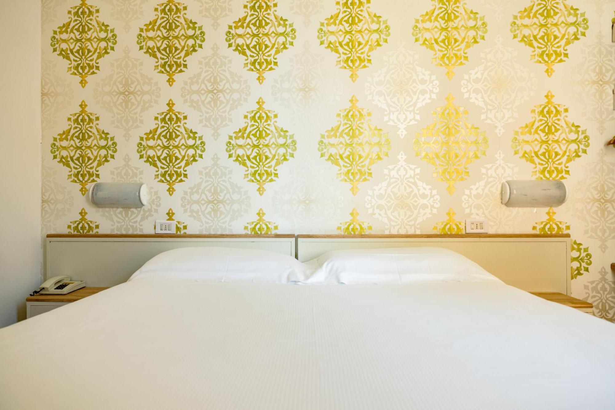 Hotel Rosabianca Rimini Bagian luar foto